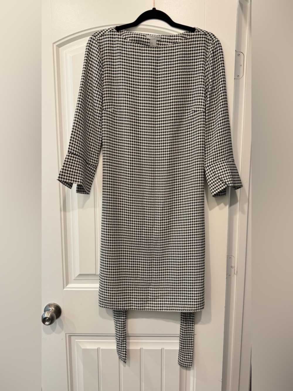 H&M Black and White Long Sleeve Houndstooth Dress